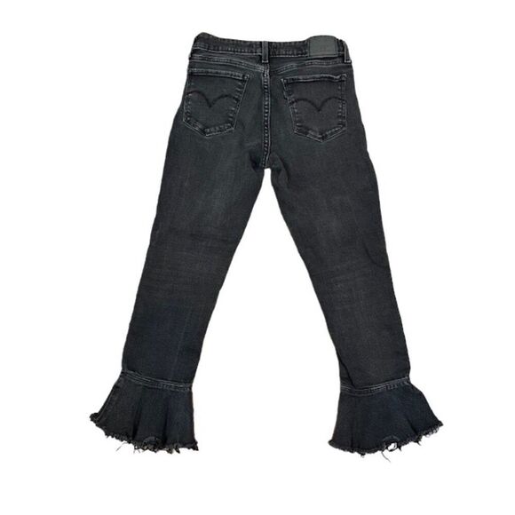 Levi's Women's 711 Ruffle Flair Leg Hem Skinny Crop Black Stonewash Size 27 - Picture 9 of 14